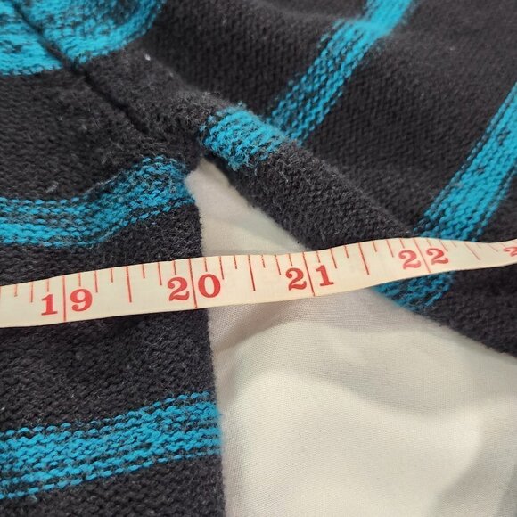 Carbon Men's Sweater, Quarter Zip Pullover, Sz Large Teal/Black
Lot F - Picture 5 of 8